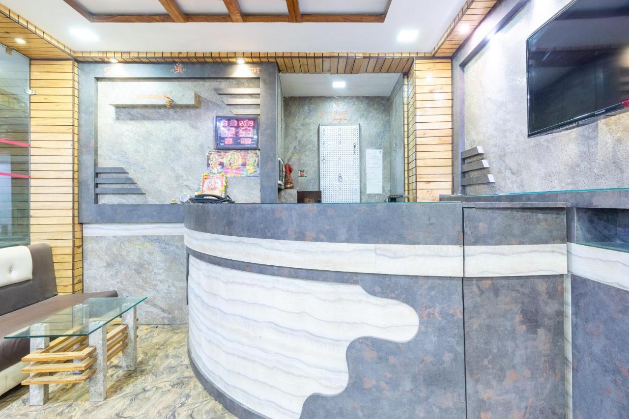 Sāgar Oyo 45301 Hotel Om Palace מראה חיצוני תמונה
