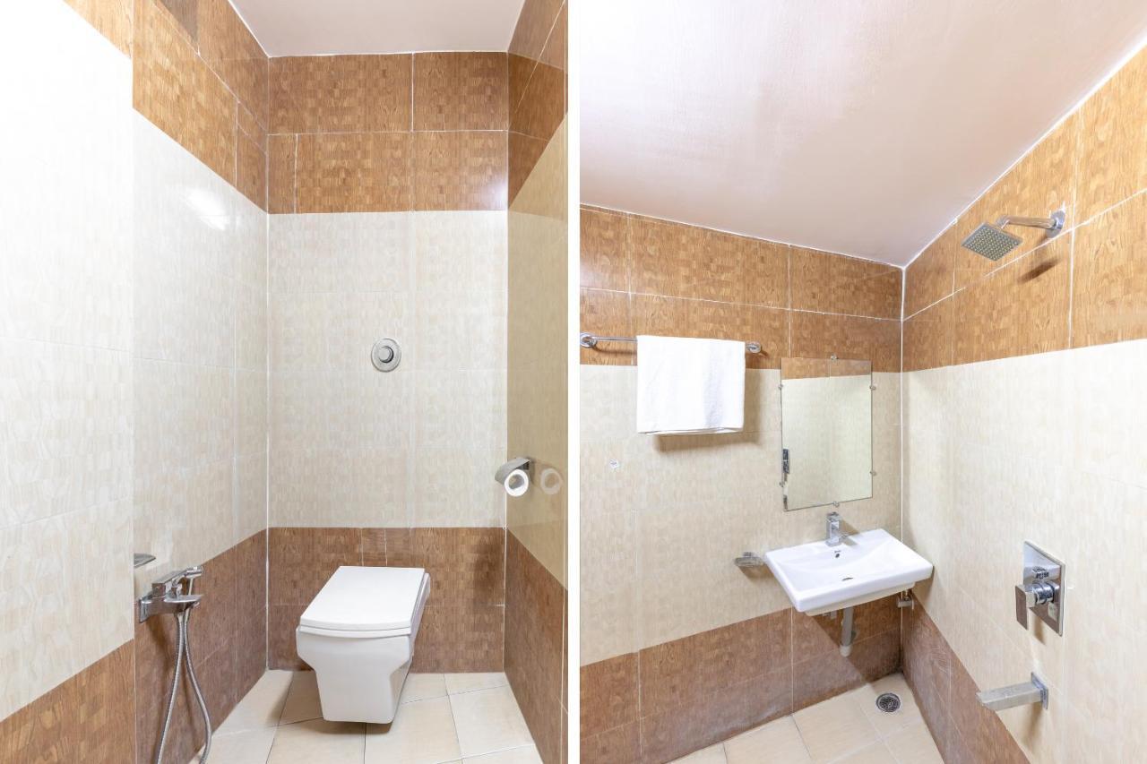 Sāgar Oyo 45301 Hotel Om Palace מראה חיצוני תמונה